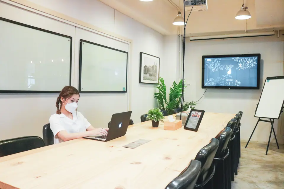8/F Meeting Room
