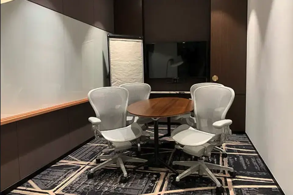 Room L23 - Central