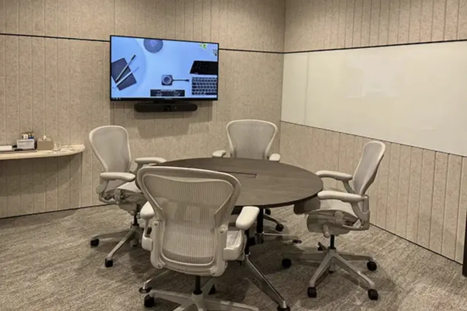 Room L22 - Bronte