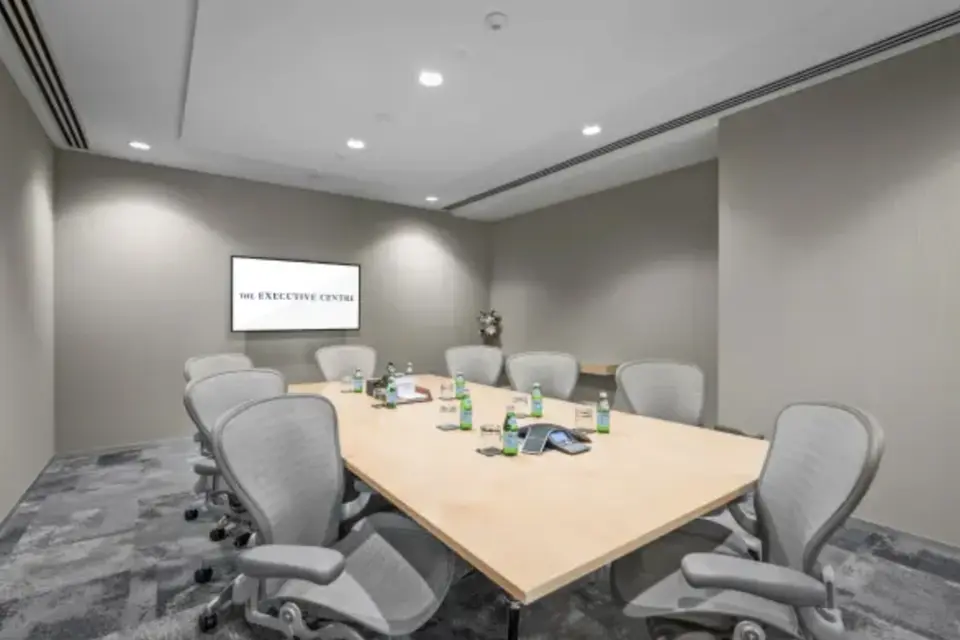 Room L25 - Port Beach