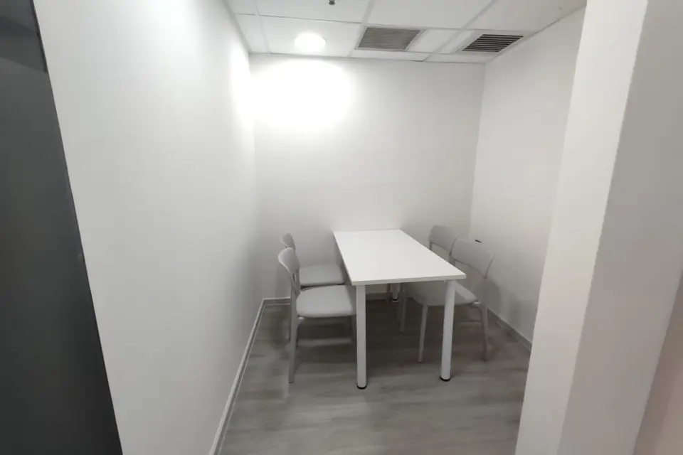 12/F Room C1 (2pax)