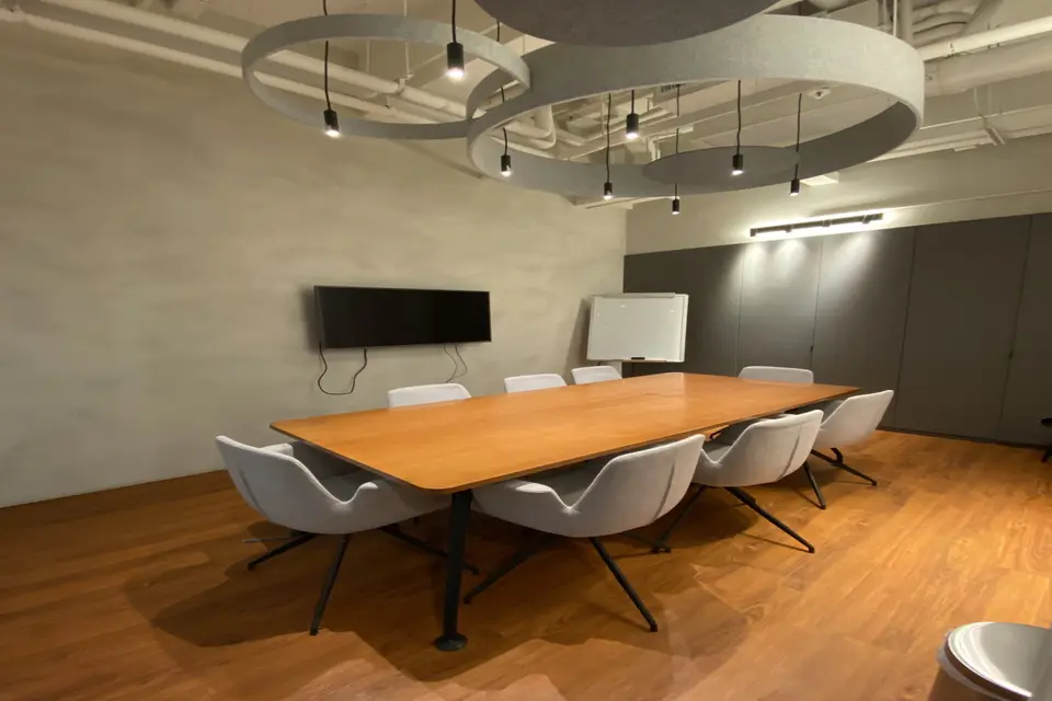 15/F Meeting Room