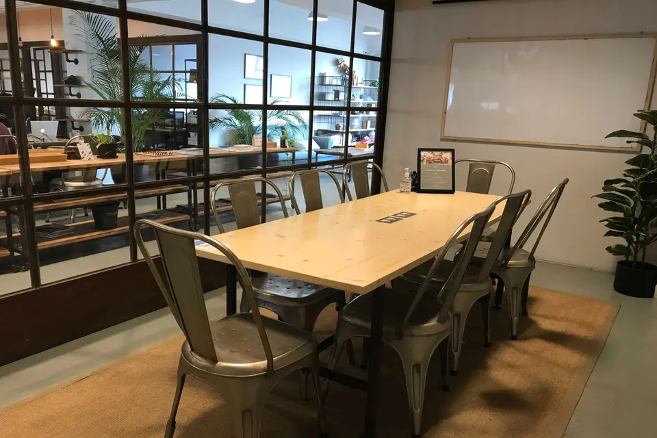 10/F Meeting Room