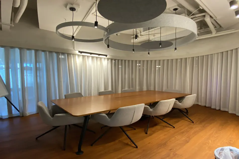 18/F Meeting Room