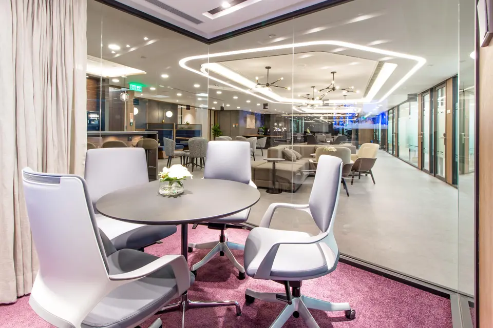 Meeting Room - Russell