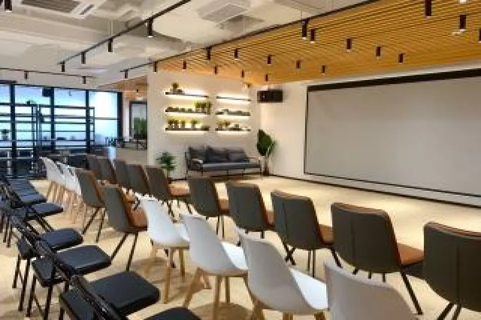 Full Seaview Lecture Hall for Weekday Business Hours