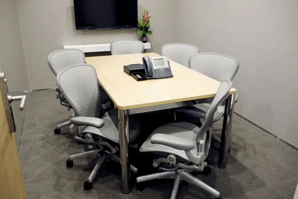 L17, Room 17B
