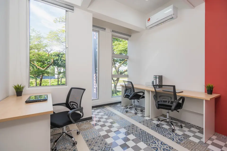 3 Pax Day Office