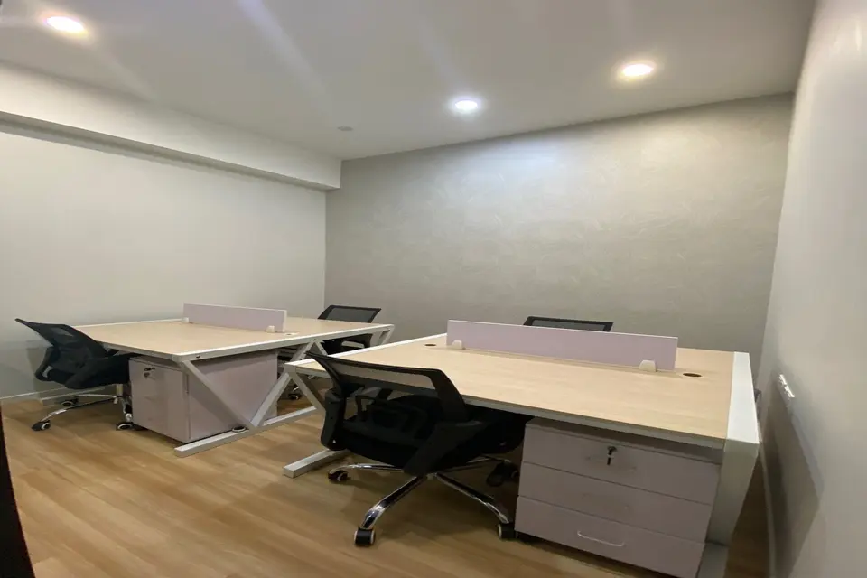 4 Pax Day Office