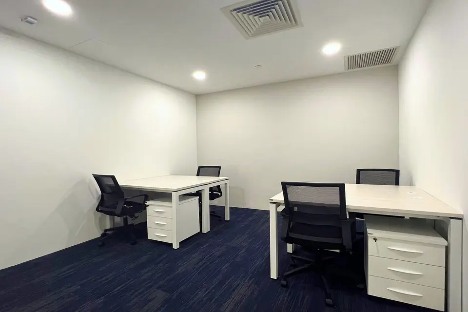 4 Pax Day Office