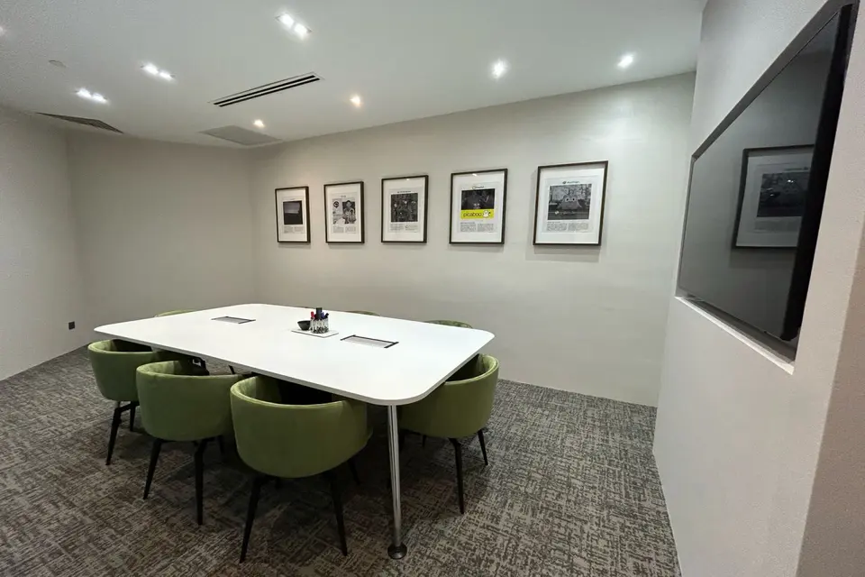 Billion Dollar Ideal Meeting Room