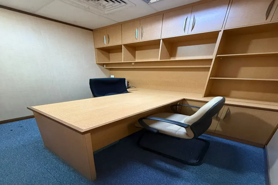 1 pax Day Office