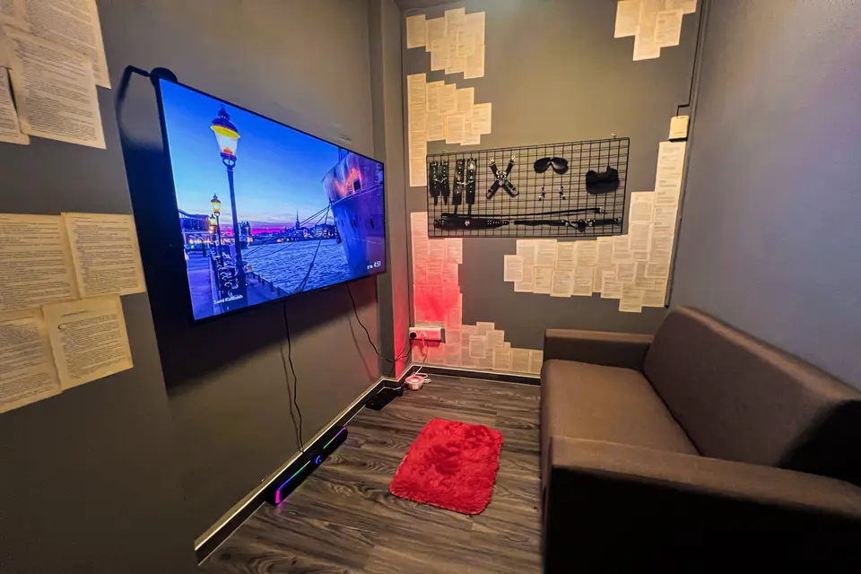2 pax for 50 Shades Of Grey Room