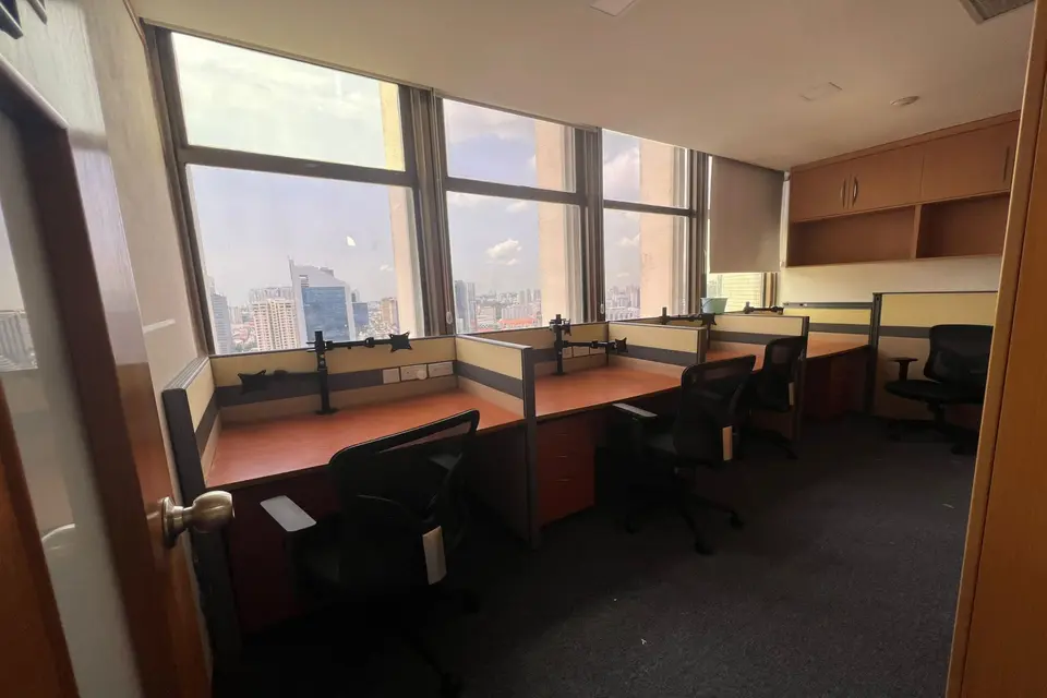 4 pax Day Office
