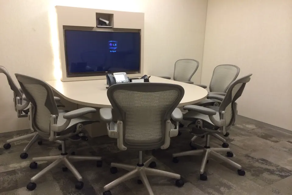 L42, Room 42B