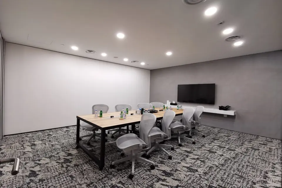 L37, Room 37B