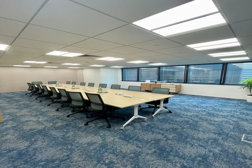 Cloud Nine Boardroom
