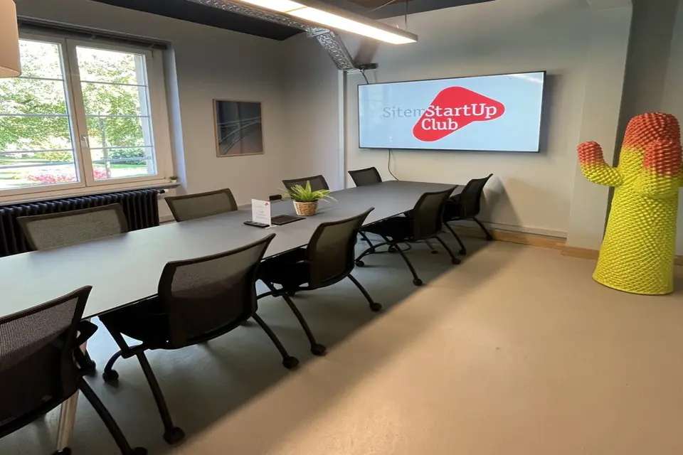 Booster meeting room