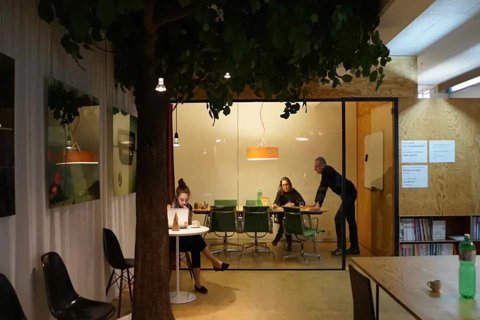 Meeting Room 6P