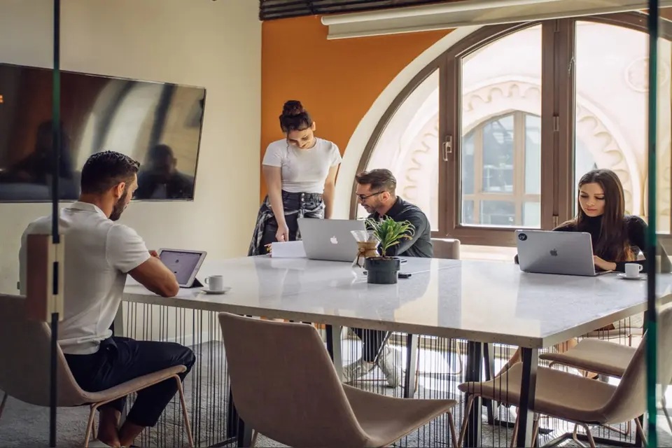 Meeting Room (6 pax)