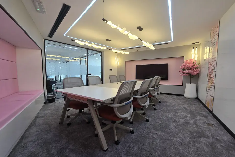 F2 Meeting Room