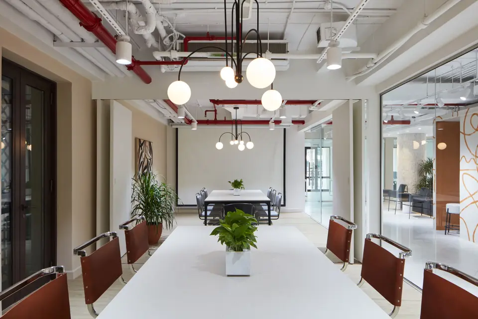 Double Meeting Room