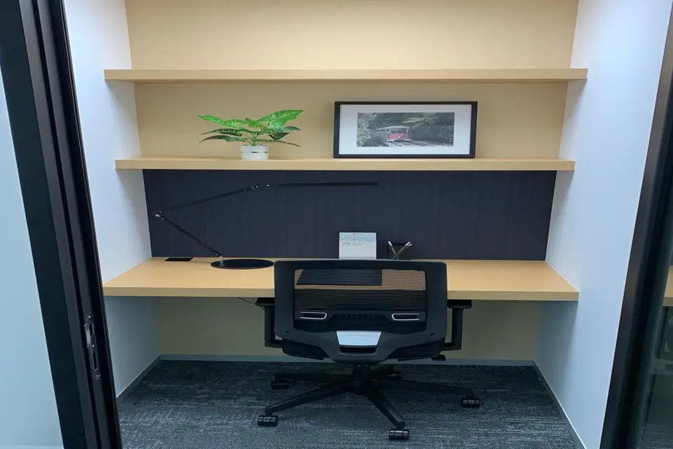 1 pax Day Office