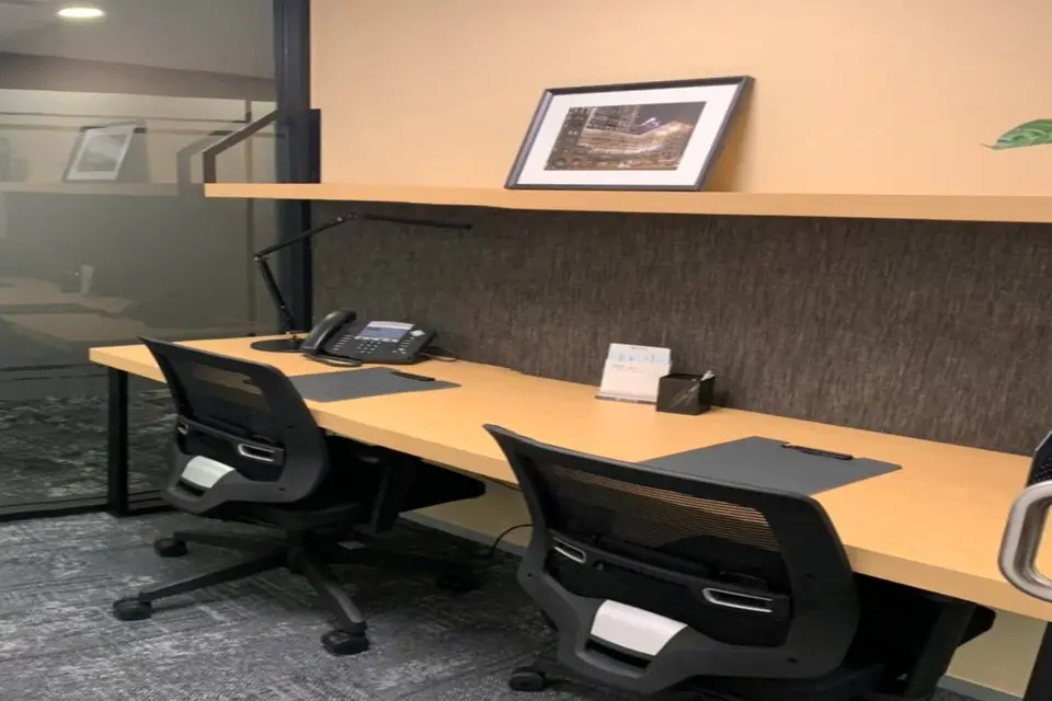 2 pax Day Office