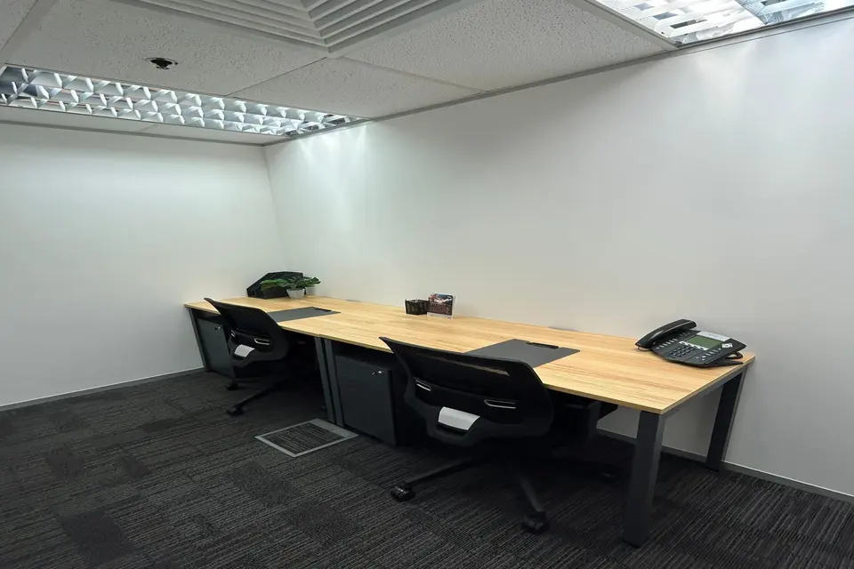 2 pax Day Office