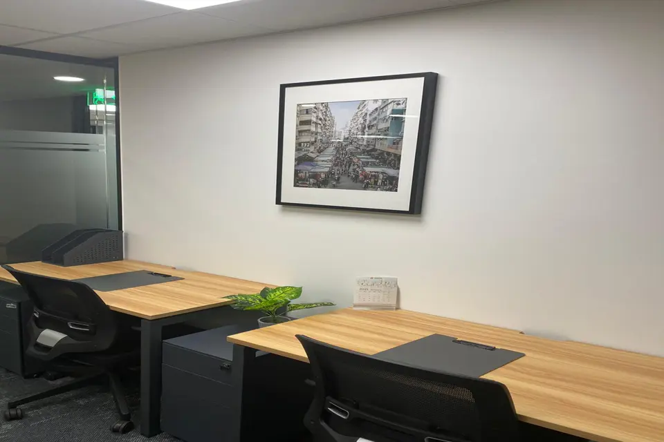 4 pax Day Office