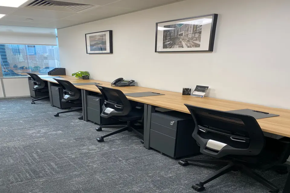 4 pax Day Office