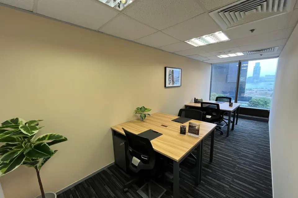 4 pax Day Office