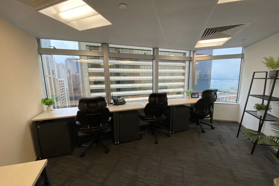 5 pax Day Office