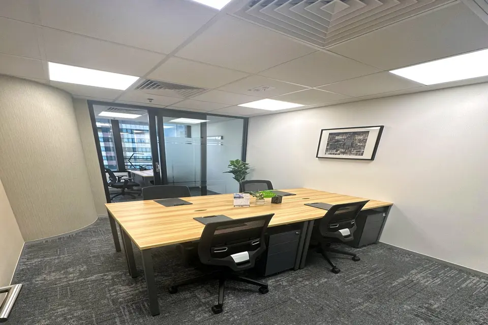 5 pax Day Office