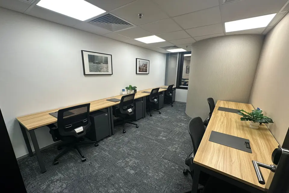 6 pax Day Office