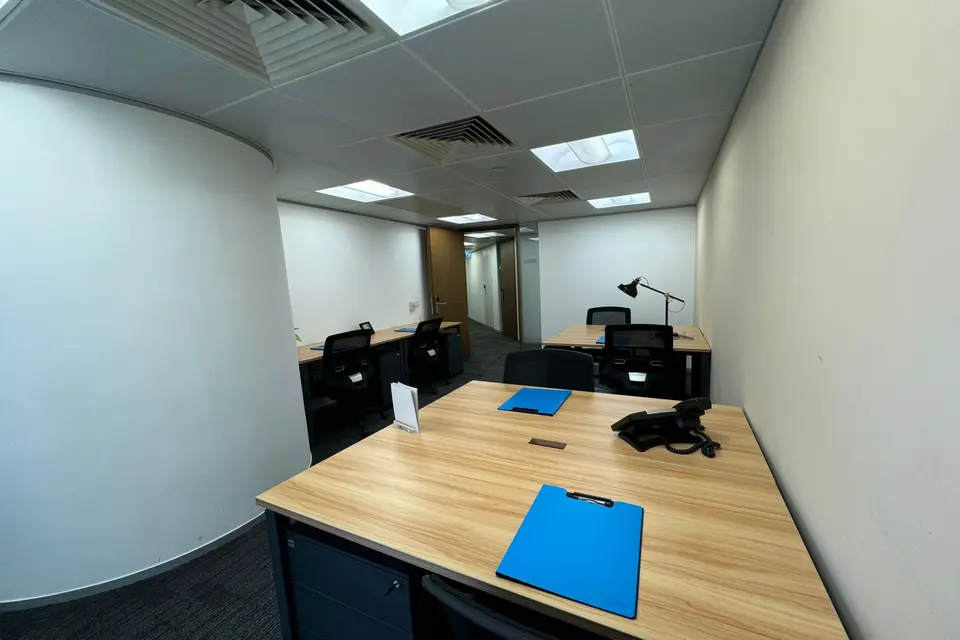 7 pax Day Office