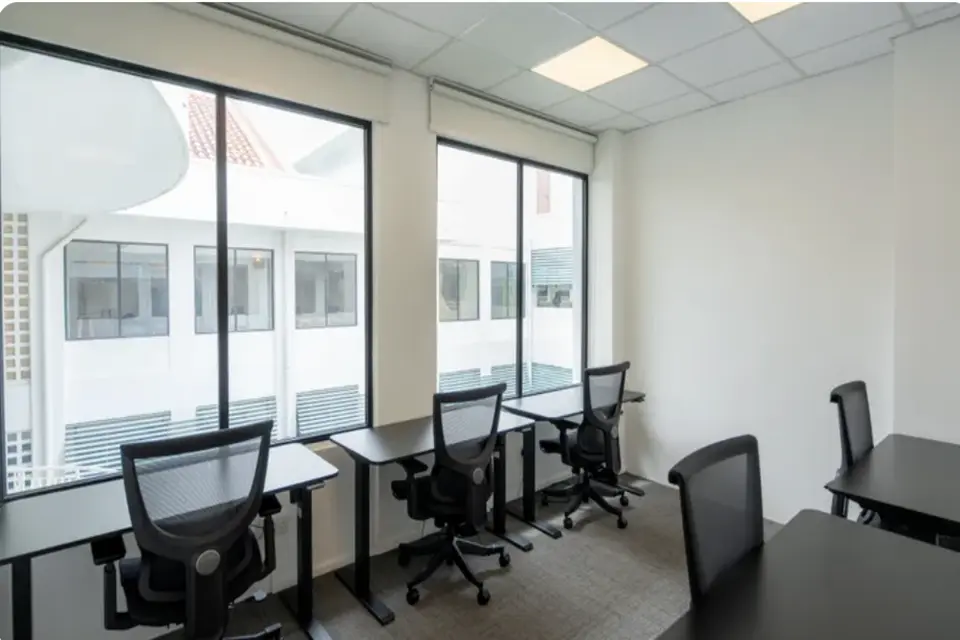 VDC 5 Pax Day Office