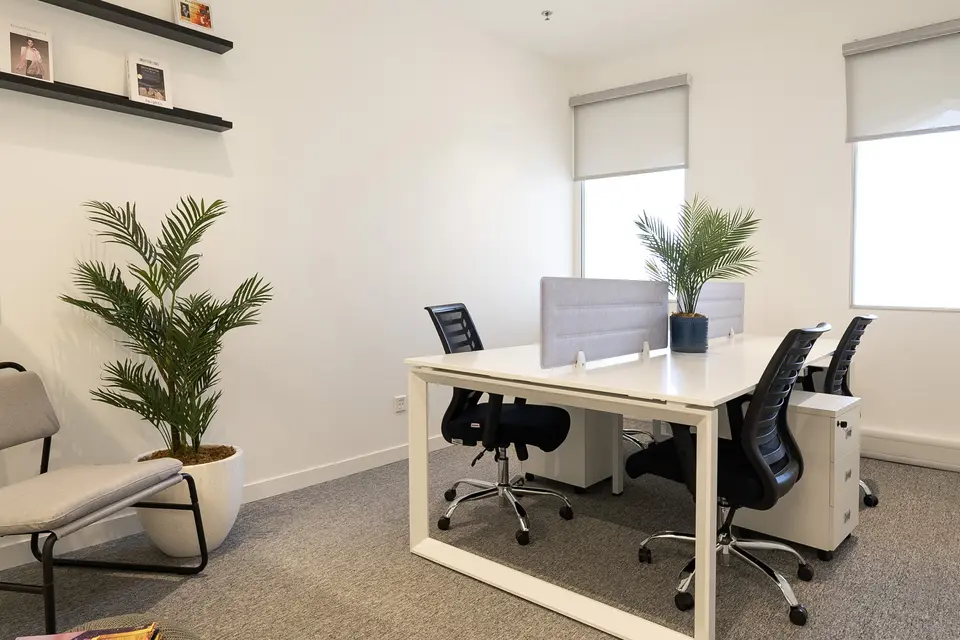 Day office for 4