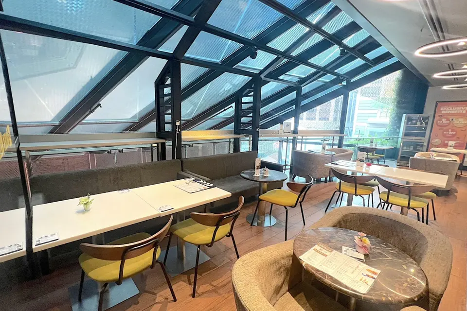 Funan Golden Village Grab & Gold Cafe
