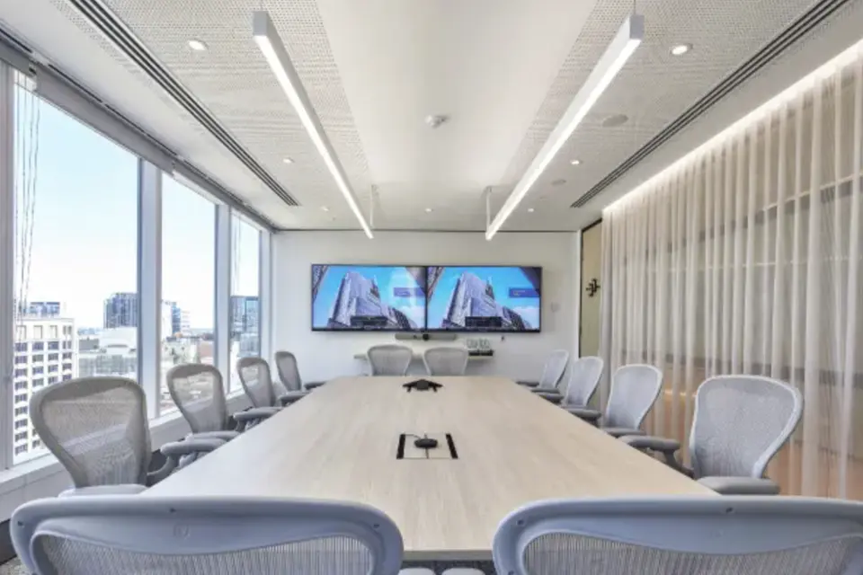 Room L17 - Hyde Park