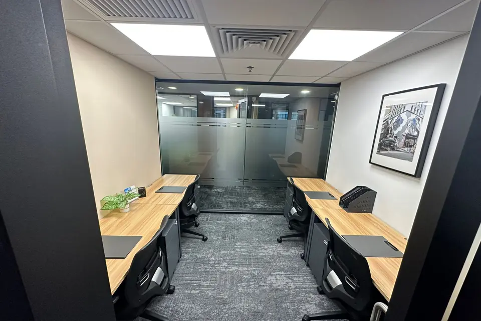4 pax Day Office