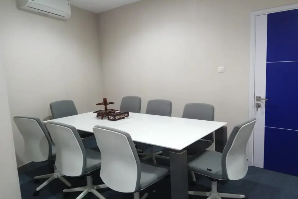 Large Meeting Room 2