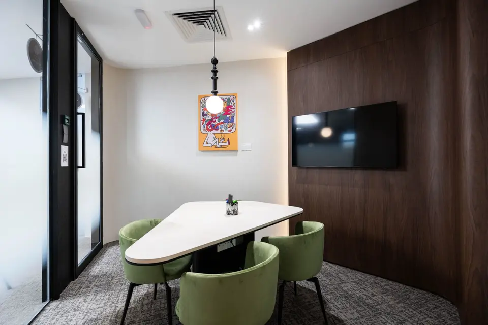 Kerja Gila Meeting Room