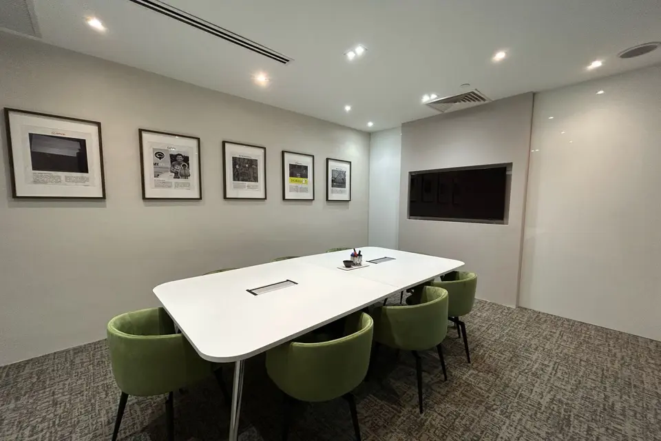 Billion Dollar Ideal Meeting Room