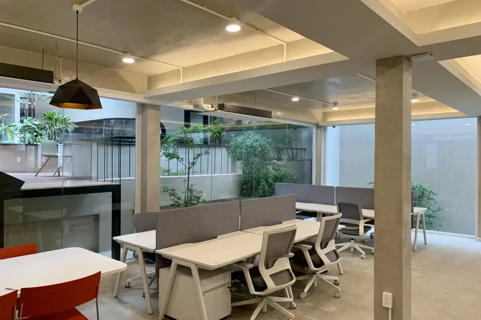200 Pasteur | W Business Center
