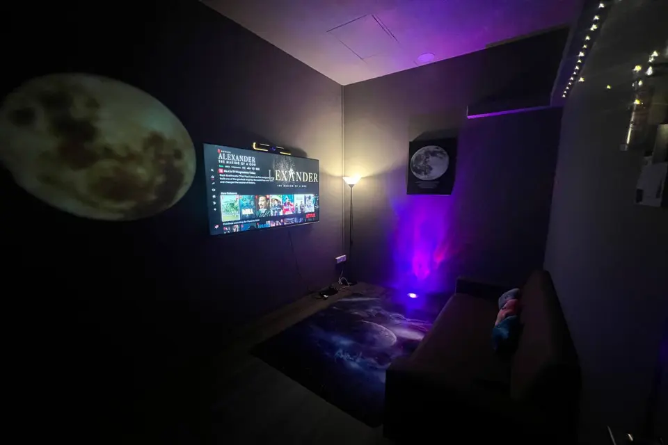 1 pax for Space Room