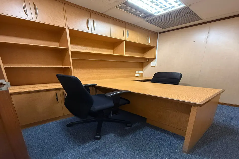 1 pax Day Office
