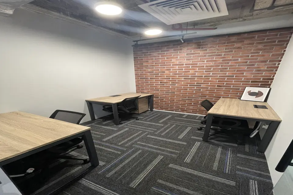 3 pax Day Office