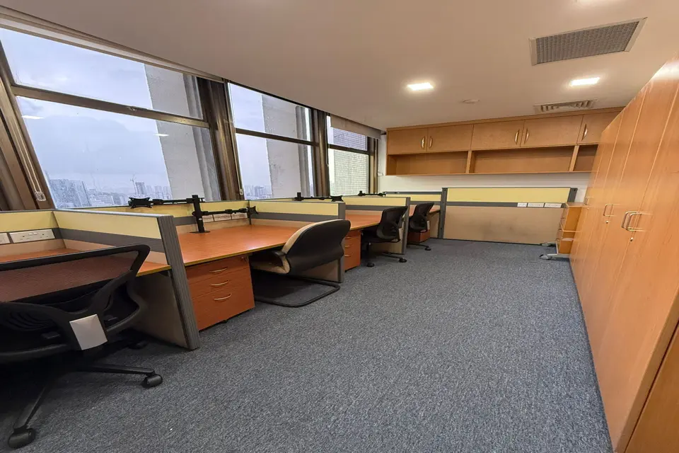 4 pax Day Office