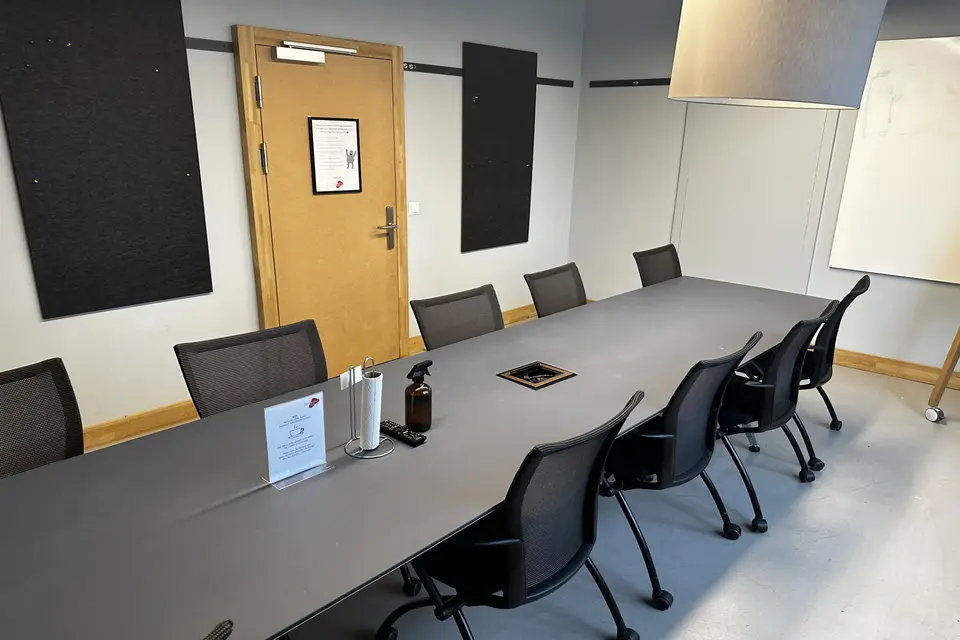 Booster meeting room